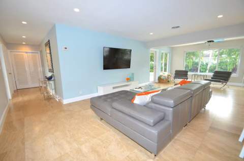2060 Coco Palm Place, Lauderdale-By-The-Sea FL - photo 6 of 35
