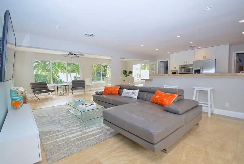 4 bedroom Single Family Residence at 2060 Coco Palm Place, Bel-Air, Lauderdale-By-The-Sea — photo 5