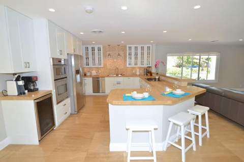 2060 Coco Palm Place, Lauderdale-By-The-Sea FL - photo 10 of 35