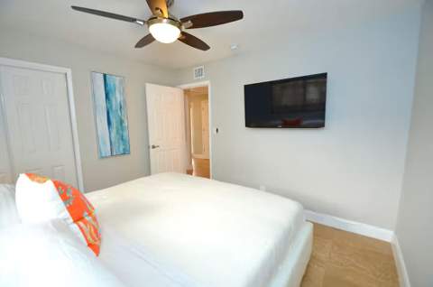 2060 Coco Palm Place, Lauderdale-By-The-Sea FL - photo 21 of 35