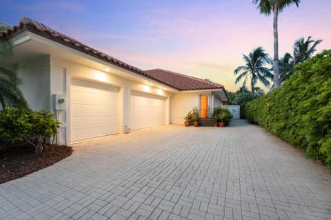 6841 SE Harbor Circle, Stuart FL - photo 8 of 58