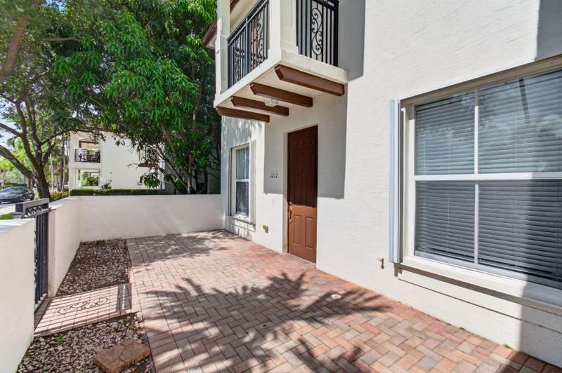 3 bedroom Townhouse at 4651 Mimosa Terrace #1212, Paloma Lakes Condominium No 1, Coconut Creek — photo 2