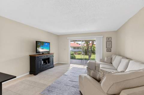 6600 S Oriole Boulevard, Delray Beach FL - photo 12 of 49
