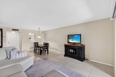 6600 S Oriole Boulevard, Delray Beach FL - photo 16 of 49