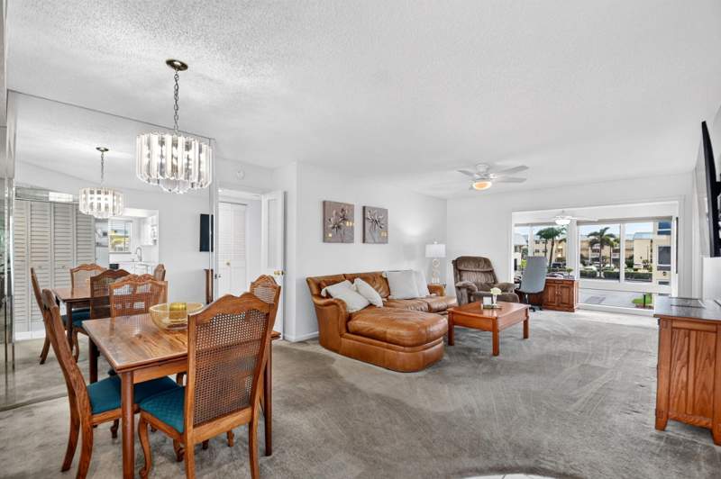 2 bedroom Condominium at 25 Colonial Club Drive #205, Colonial Club Condo Sec 2, Boynton Beach — photo 4