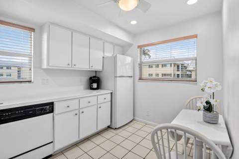 25 Colonial Club Drive #205, Boynton Beach FL - photo 17 of 74
