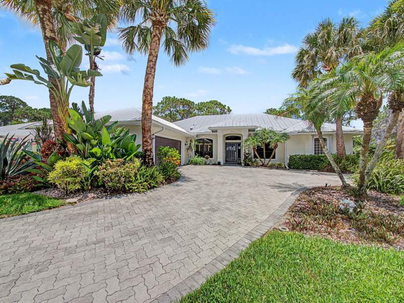 4 bedroom Single Family Residence at 8780 SW Fishermans Wharf Drive, Locks Landing, Stuart — photo 4