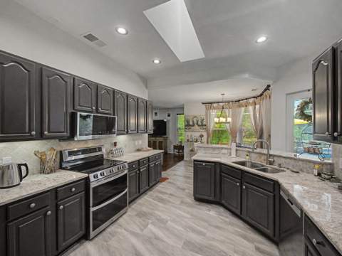 8780 SW Fishermans Wharf Drive, Stuart FL - photo 15 of 56