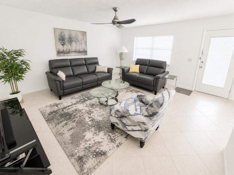 2 bedroom Condominium at 567 Burgundy L, Kings Point Burgundy Condos, Delray Beach — photo 2