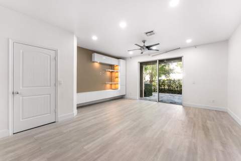 354 SE 1st Way #354, Deerfield Beach FL - photo 13 of 39