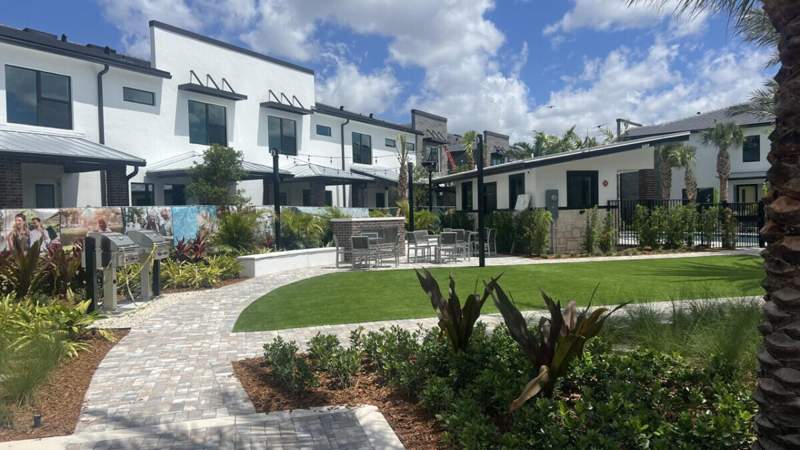 3 bedroom Townhouse at 8345 NW 7th Place, American Express Tract, Plantation — photo 4
