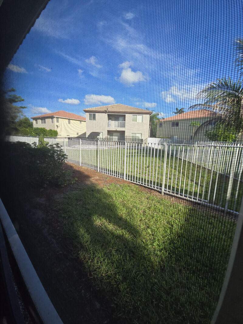 3 bedroom Townhouse at 6511 Sandy Bank Terrace, North County Pud 1, Riviera Beach — photo 5