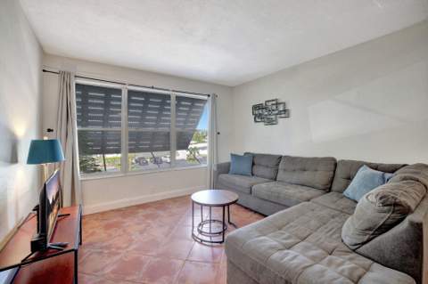 2400 NE 33rd Avenue #211, Fort Lauderdale FL - photo 8 of 40