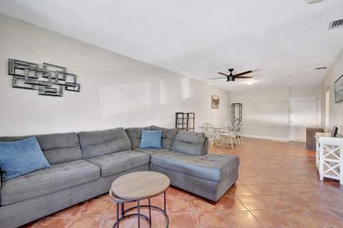 2400 NE 33rd Avenue #211, Fort Lauderdale FL - photo 10 of 40