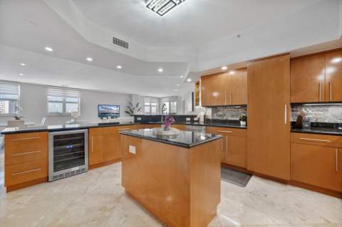 615 Bayshore Drive #603, Fort Lauderdale FL - photo 19 of 60