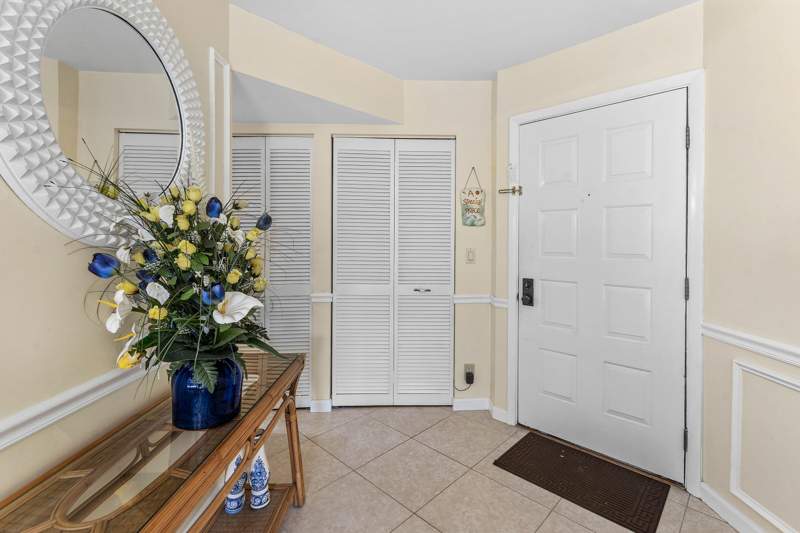 1 bedroom Condominium at 1605 S Us Highway 1 #D302, Searise, Jupiter — photo 2