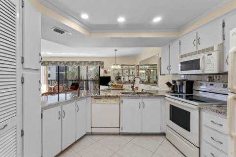1605 S Us Highway 1 #D302, Jupiter FL - photo 10 of 22