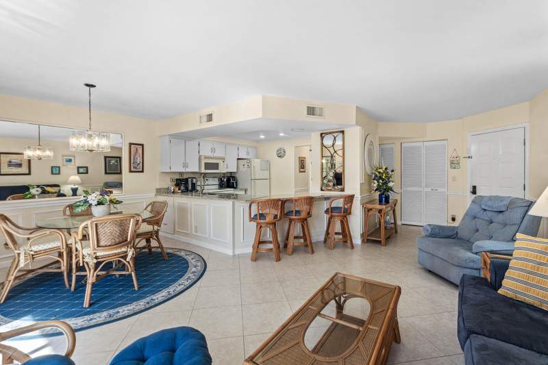 1 bedroom Condominium at 1605 S Us Highway 1 #D302, Searise, Jupiter — photo 5