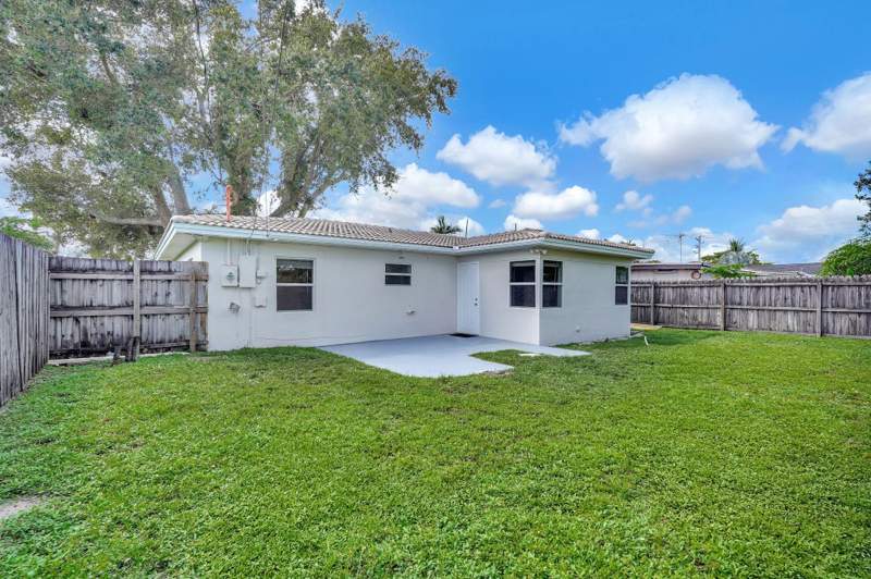 3 bedroom Single Family Residence at 261 NE 45th Street, North Andrews Gardens 2nd Add, Oakland Park — photo 3