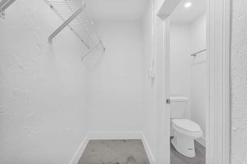 261 NE 45th Street, Oakland Park FL - photo 14 of 55