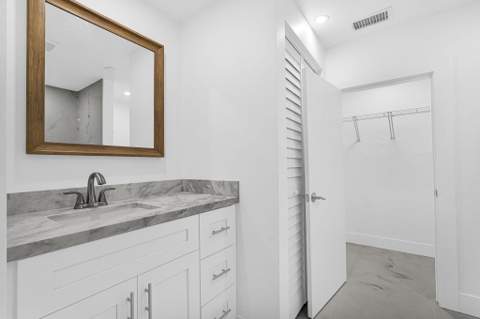 261 NE 45th Street, Oakland Park FL - photo 17 of 55