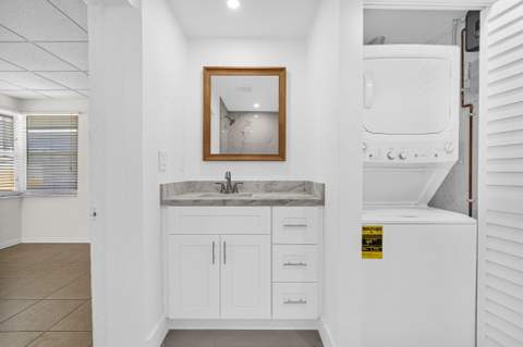 261 NE 45th Street, Oakland Park FL - photo 18 of 55