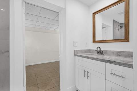 261 NE 45th Street, Oakland Park FL - photo 19 of 55