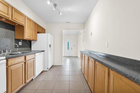 261 NE 45th Street, Oakland Park FL - photo 22 of 55