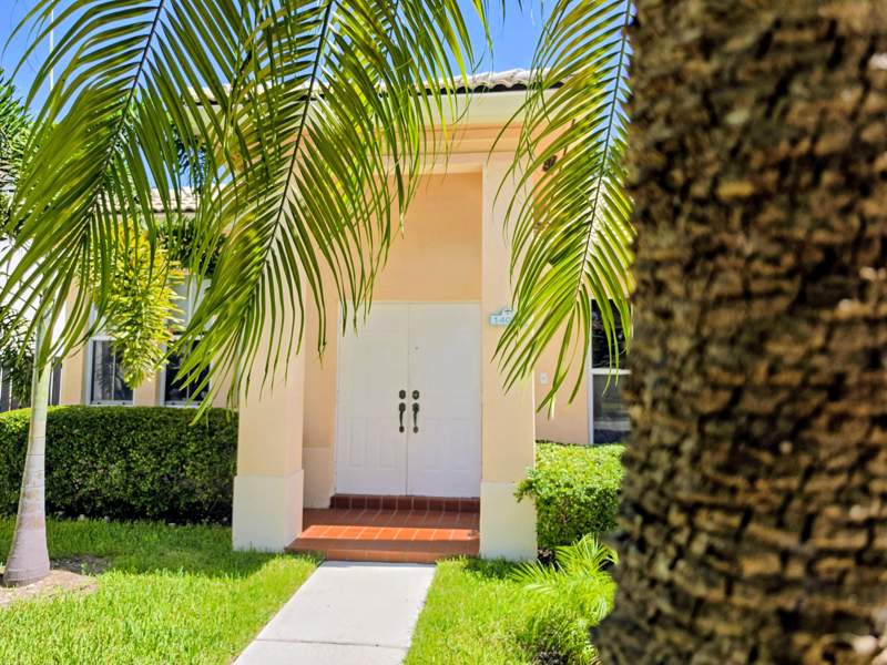 3 bedroom Single Family Residence at 14013 N Cypress Cove Circle, West Park-West Parcel, Davie — photo 2