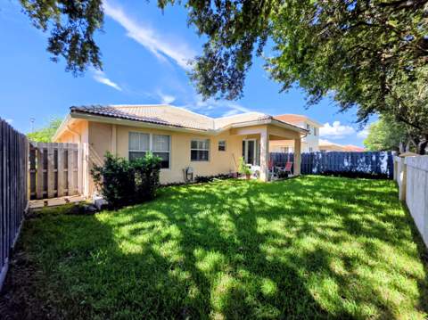 14013 N Cypress Cove Circle, Davie FL - photo 7 of 37