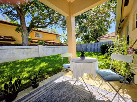 14013 N Cypress Cove Circle, Davie FL - photo 8 of 37