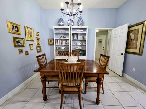 14013 N Cypress Cove Circle, Davie FL - photo 22 of 37