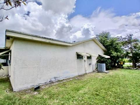 9500 NW 70th Street, Tamarac FL - photo 24 of 34