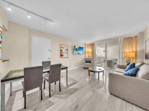 2670 E Sunrise Boulevard #323, Fort Lauderdale FL - photo 8 of 33