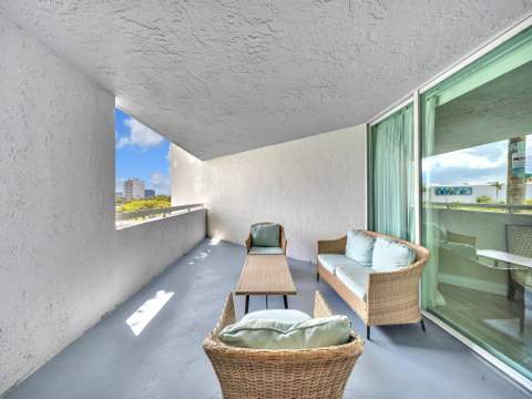 2670 E Sunrise Boulevard #323, Fort Lauderdale FL - photo 16 of 33