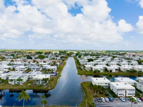 233 Brittany E, Delray Beach FL - photo 6 of 38