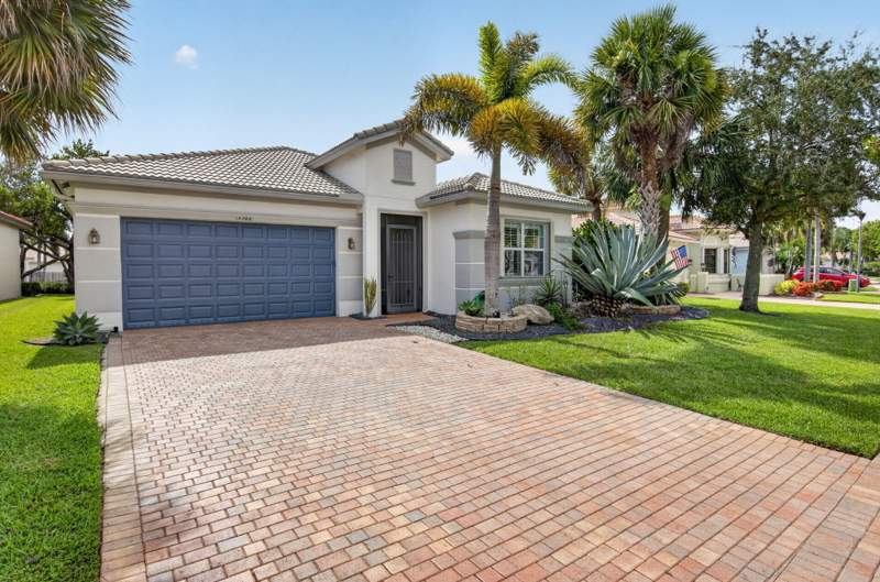 3 bedroom Single Family Residence at 14788 Strand Lane, Tivoli Isles Pud/Four Seasons At Delray Beach, Delray Beach — photo 4