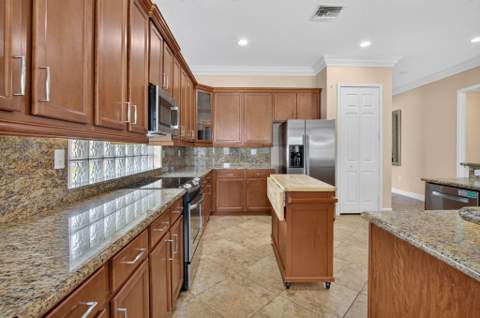 14788 Strand Lane, Delray Beach FL - photo 17 of 92