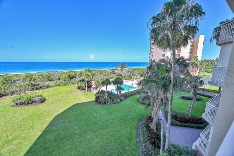 2 bedroom Condominium at 3880 N Highway A1a #402, Hibiscus By The Sea Condominium, Fort Pierce — photo 4