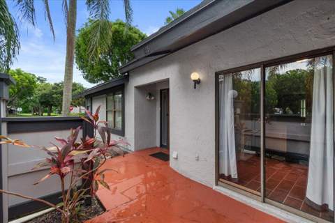 325 Pennington Court, Royal Palm Beach FL - photo 7 of 35