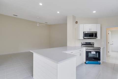 1256 NW Bentley Circle #B, Port St. Lucie FL - photo 12 of 32