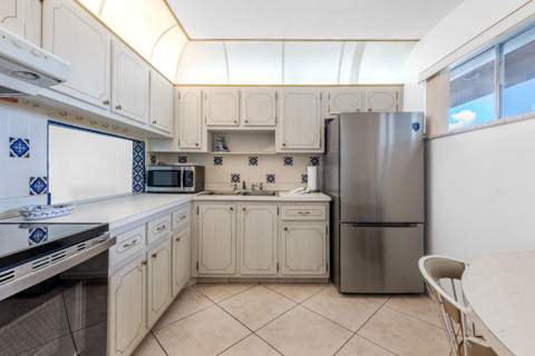 2615 Garden Drive #307, Lake Worth FL - photo 7 of 35