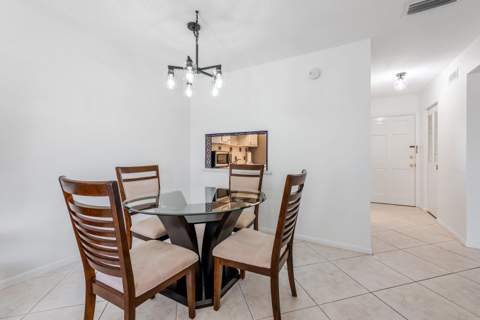 2615 Garden Drive #307, Lake Worth FL - photo 6 of 35