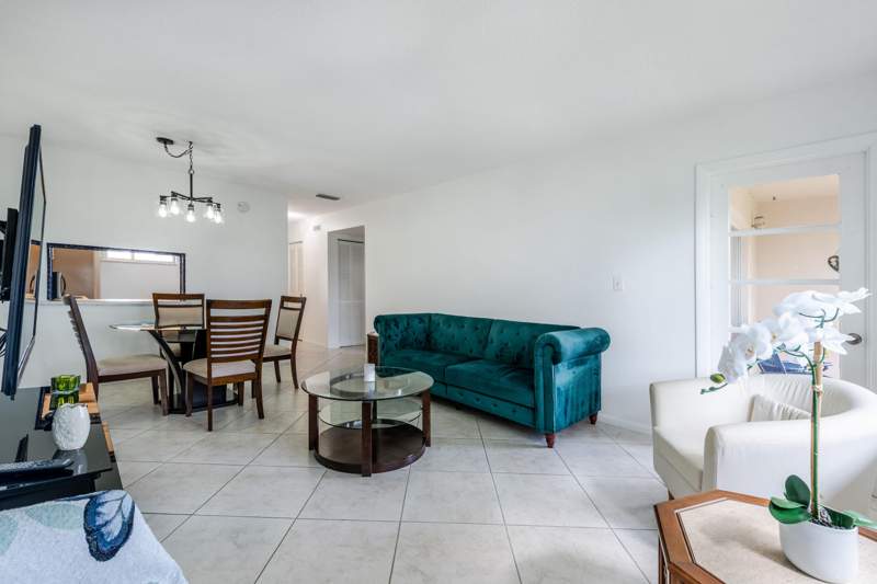 1 bedroom Condominium at 2615 Garden Drive #307, Lake Clarke Gardens Condo 3, Lake Worth — photo 5
