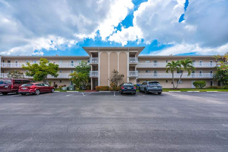 1 bedroom Condominium at 2615 Garden Drive #307, Lake Clarke Gardens Condo 3, Lake Worth — photo 3