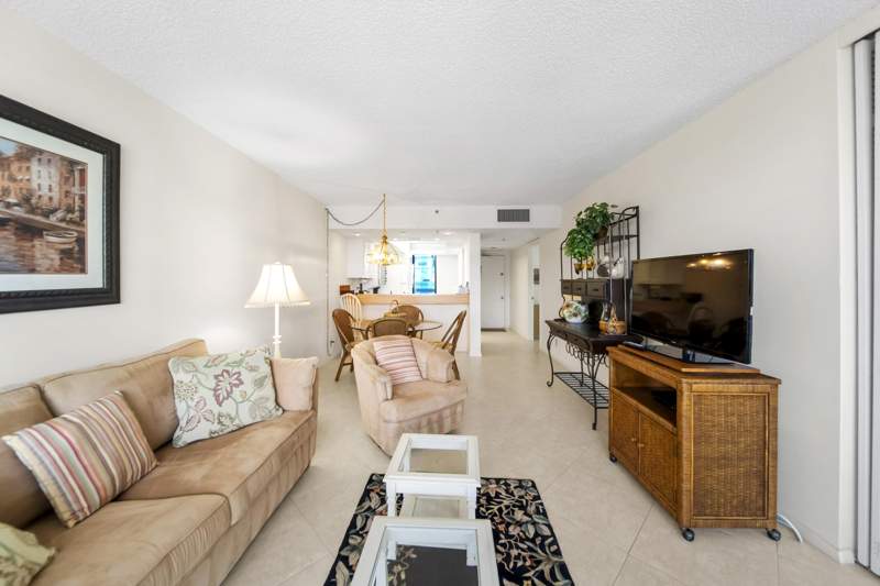 2 bedroom Condominium at 2687 N Ocean Boulevard #303, Yacht & Racquet Club Of Boca Raton Condo, Boca Raton — photo 2