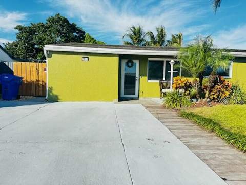 7161 Sheridan Street, Hollywood FL - photo 6 of 34
