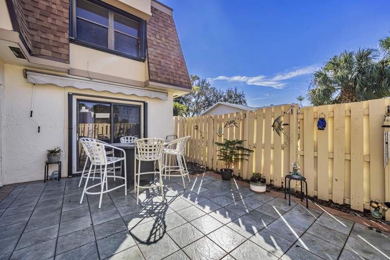 2 bedroom Townhouse at 825 NW 30th Avenue #A, Rainberry Bay Sec 2, Delray Beach — photo 3
