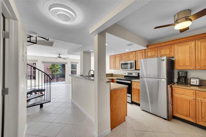 2 bedroom Condominium at 650 Tennis Club Drive #305, Tennis Club Lenglen Condo, Fort Lauderdale — photo 2