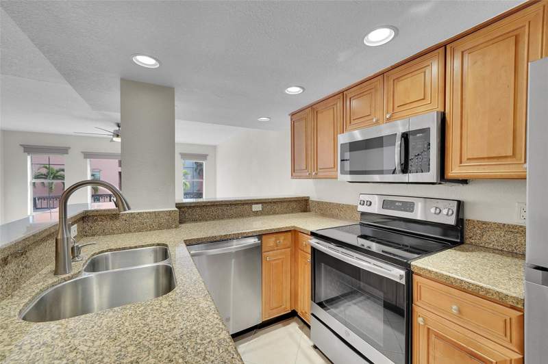 2 bedroom Condominium at 650 Tennis Club Drive #305, Tennis Club Lenglen Condo, Fort Lauderdale — photo 3